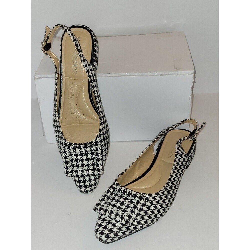 CL by Laundry Size 6.5 Black & White Houndstooth Slingback Flats